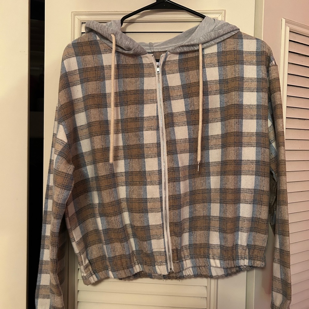 Plain zip-up jacket. Size S. Shein